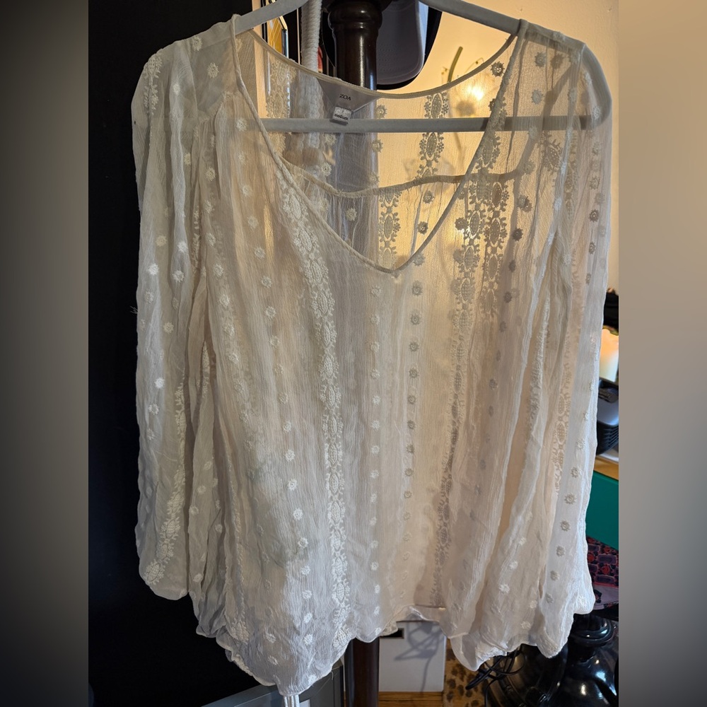 Zoa • Ivory Floral Lace Blouse | Dolman Sleeve | Hippie | Festival